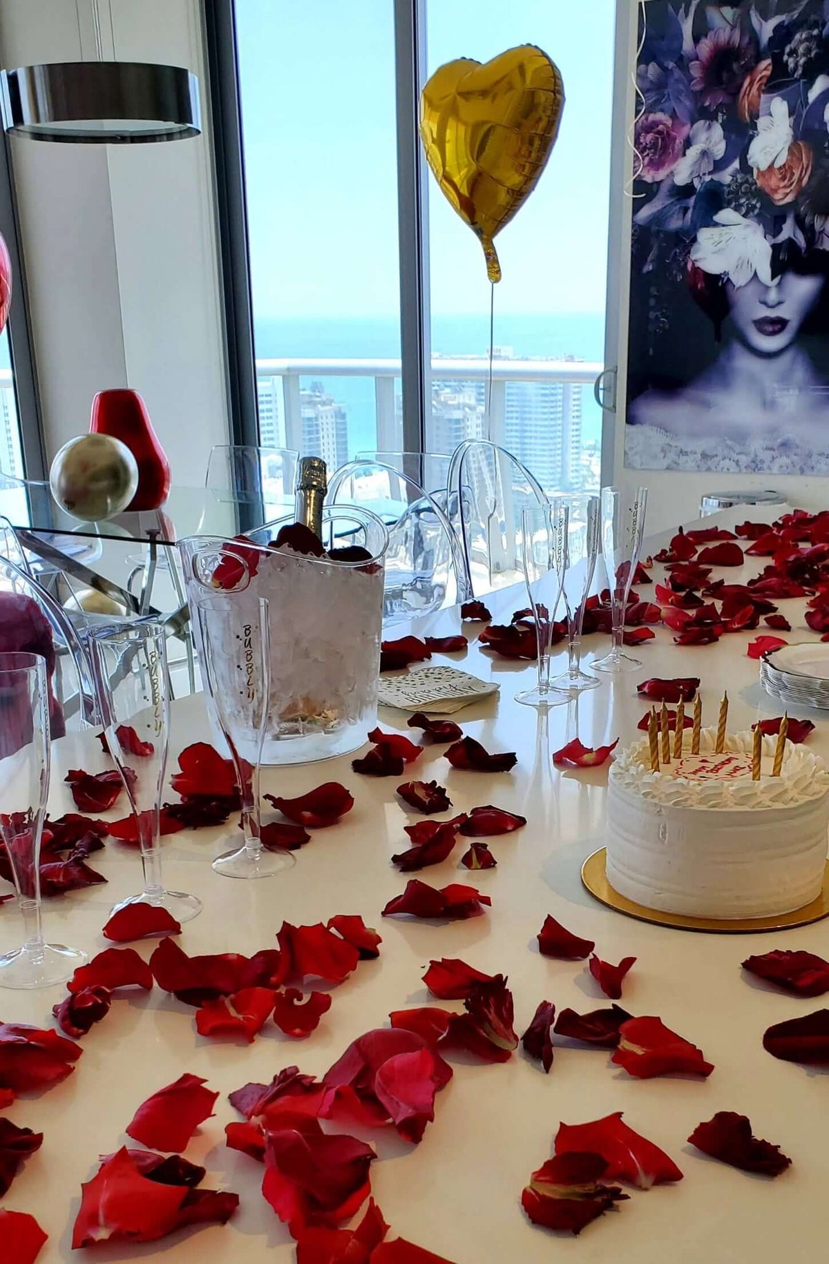 Balloon room decoration